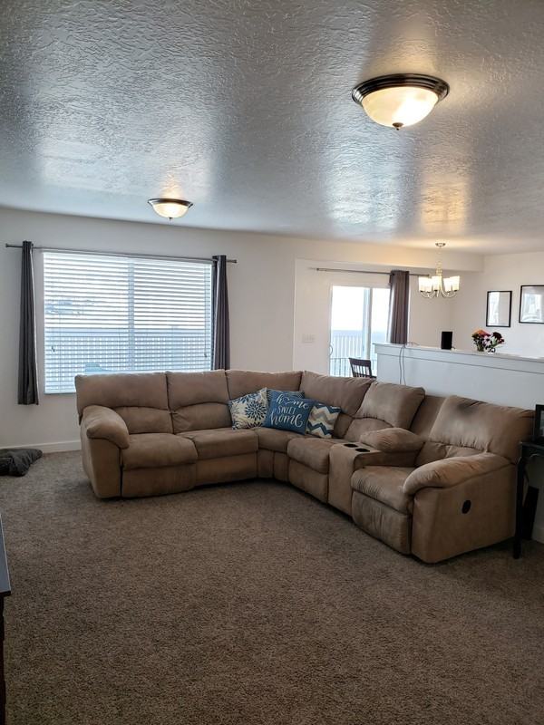 463 S Fox Chase Ln - Photo 2 of 19