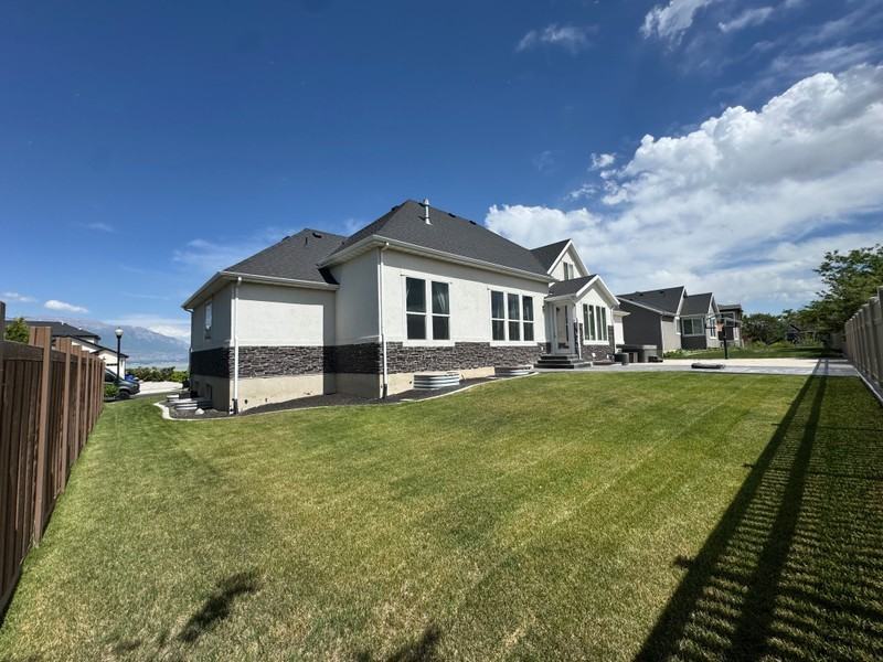 3687 S Spinnaker Bay Dr - Photo 6 of 32