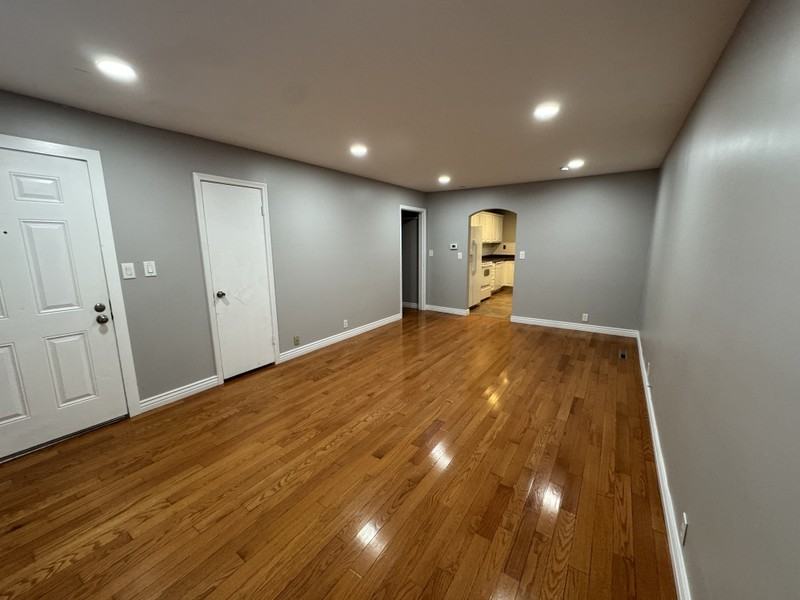 974 Egan St - Photo 2 of 11