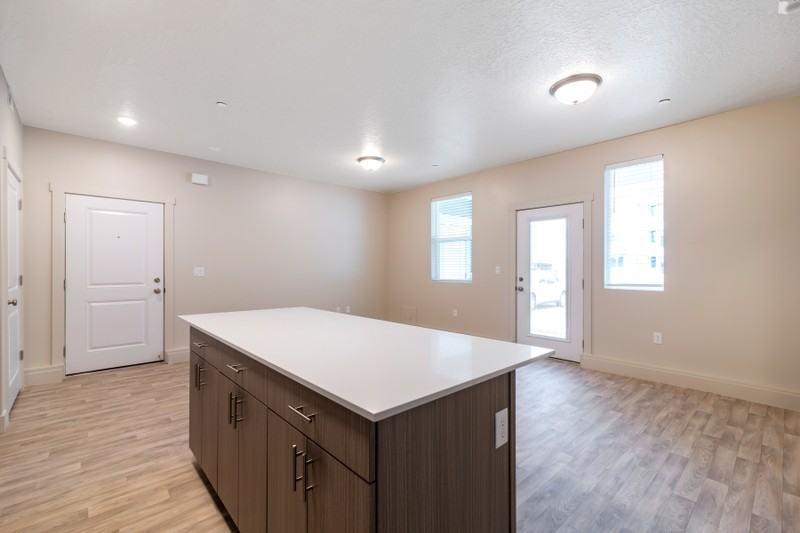 154 7th St #302 - Photo 7 of 20