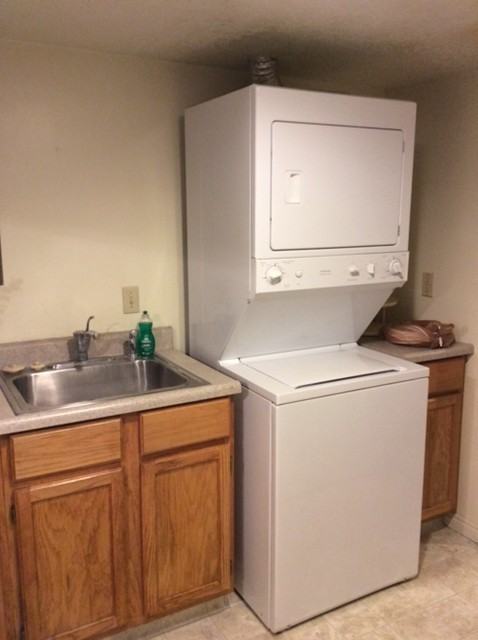 252 N Quince St - Photo 2 of 11