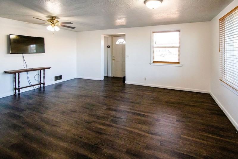 196 Es - Photo 5 of 21
