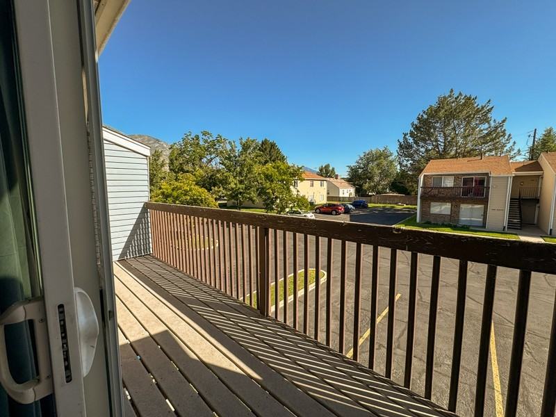 614 Sw #4 - Photo 3 of 19