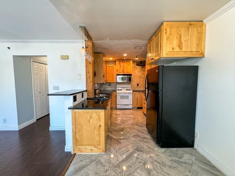 614 Sw #4 - Photo 6 of 19