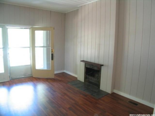 926 S Windsor St #1 - Photo 5 of 9