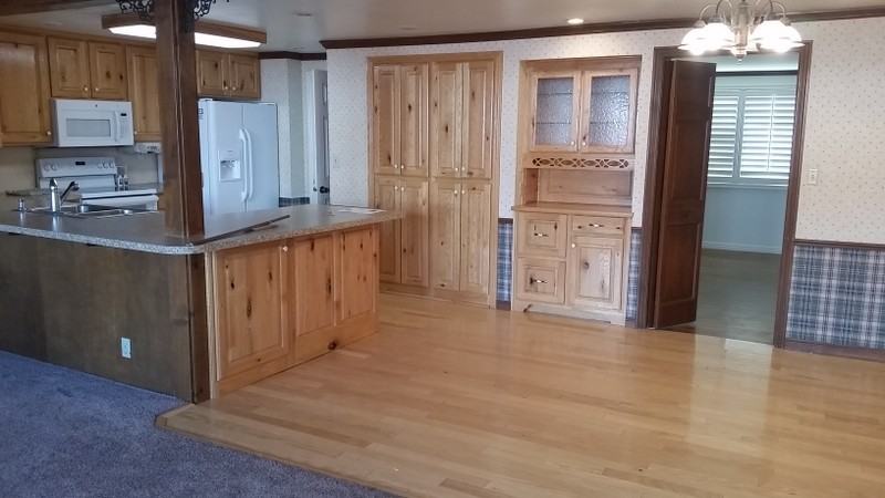 671 Es - Photo 3 of 11