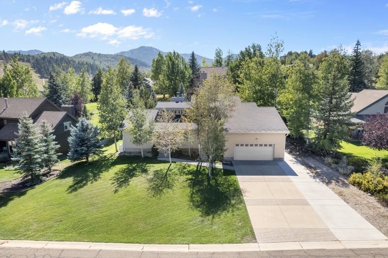 8735 Silver Spur Rd - Photo 6 of 39