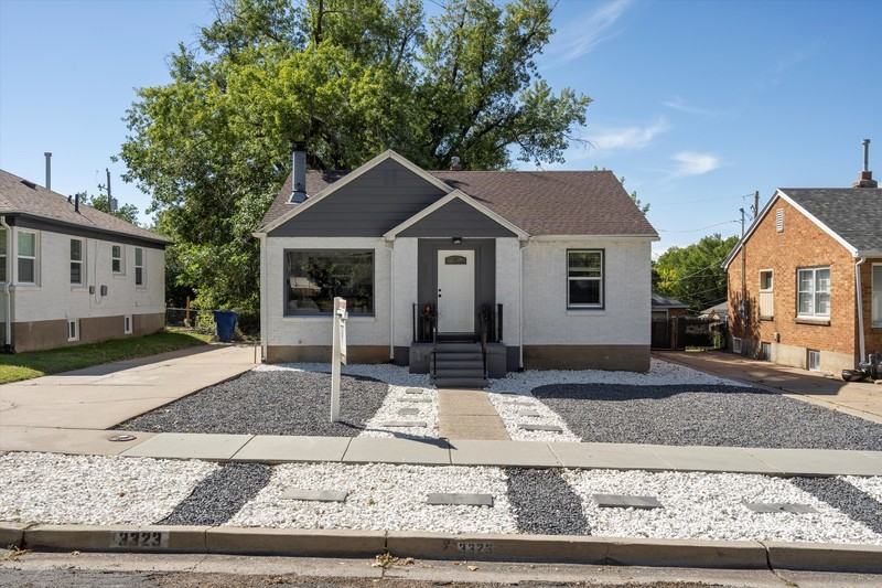 3323 Jackson Ave - Photo 2 of 23