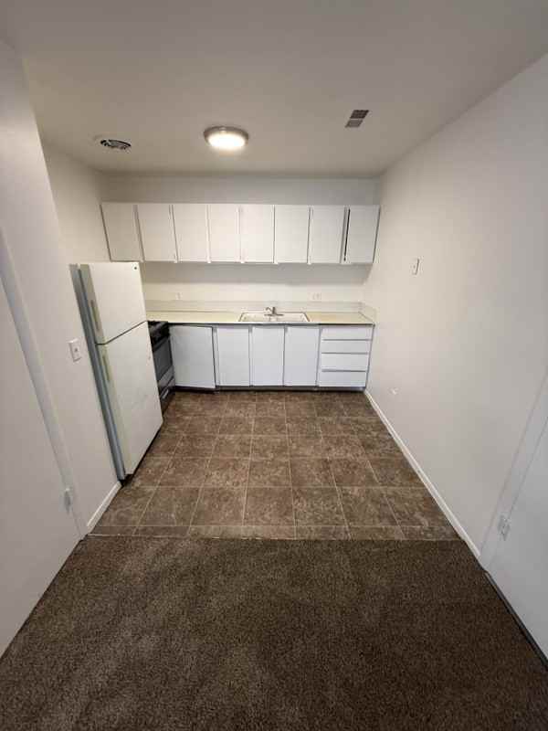 1894 S St #1 - Photo 3 of 6