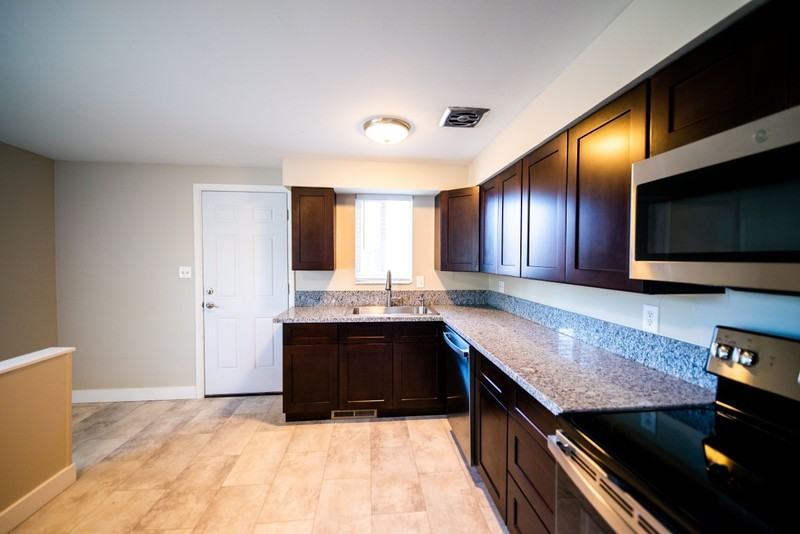 1179 E Blaine Ave #1 - Photo 5 of 22