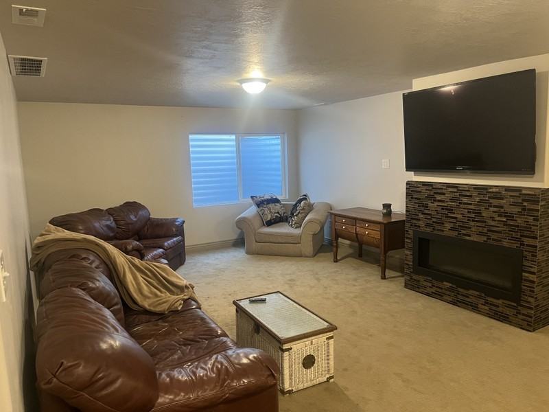 638 W Koins Way - Photo 3 of 10