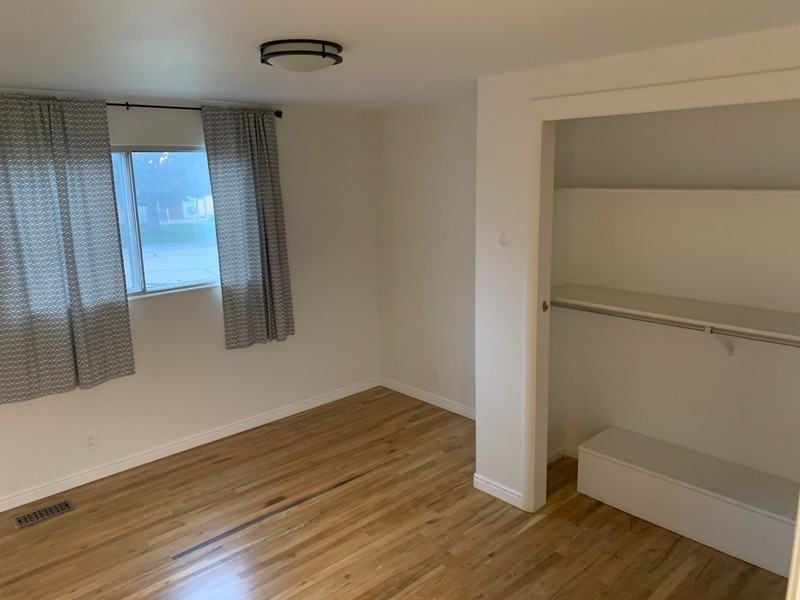 3180 Ne - Photo 3 of 9