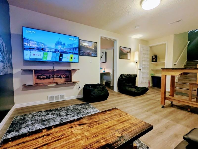 739 E Village Way #1 - Photo 3 of 27