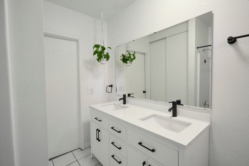 1719 S Lake St #4 - Photo 2 of 46