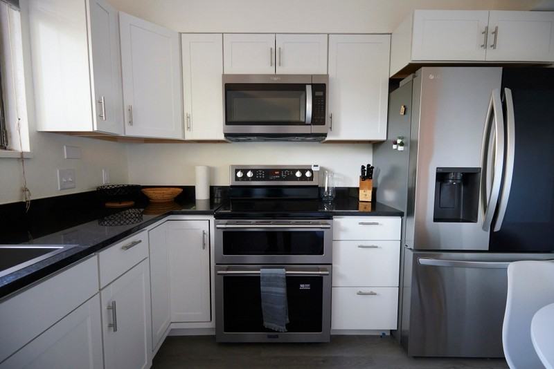 1719 S Lake St #4 - Photo 3 of 46