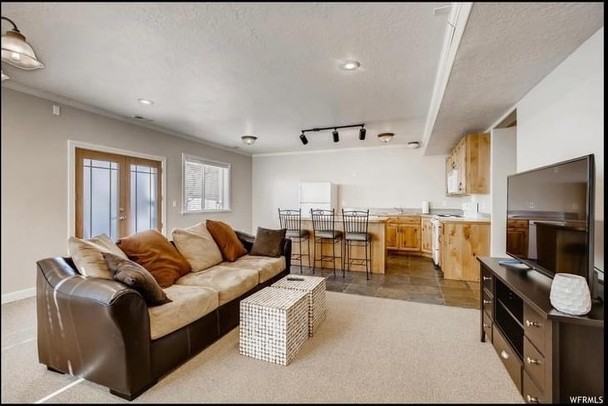 8934 N Pine Hollow Dr - Photo 4 of 6