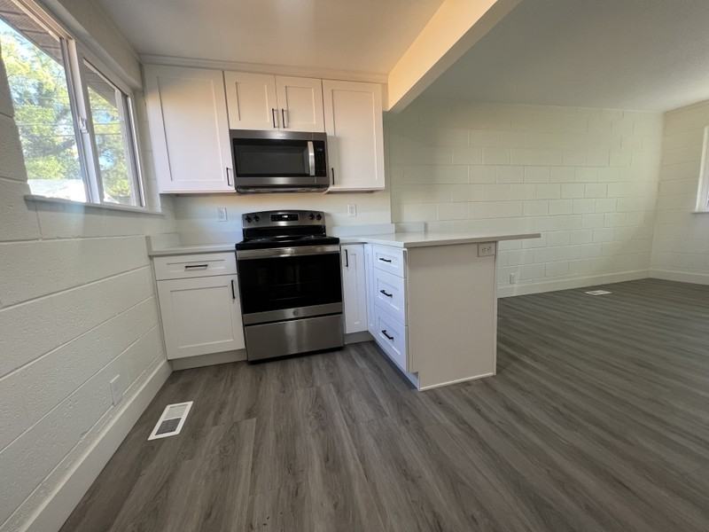 2263 S Lake St #4 - Photo 5 of 12