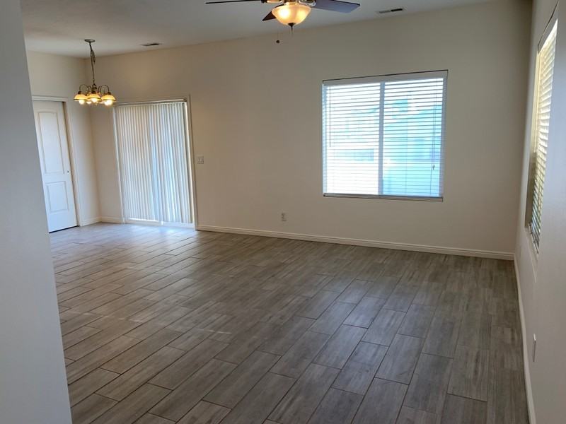 2389 S Oak Lawn Way - Photo 5 of 19