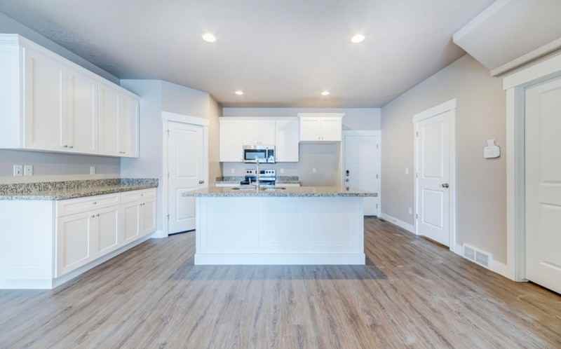 2628 N Cormac Pl - Photo 2 of 31