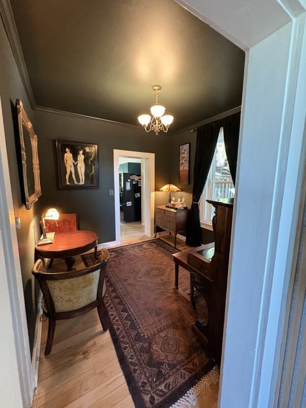 726 N Wall St - Photo 2 of 14