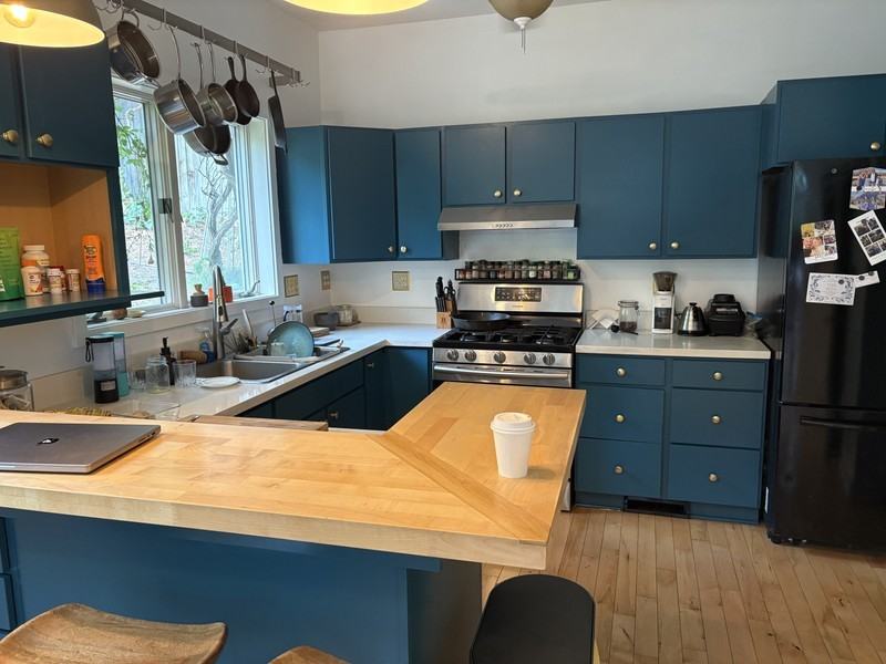726 N Wall St - Photo 3 of 14