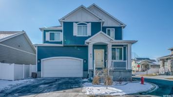 featured image of 813 W Tamsin Ct