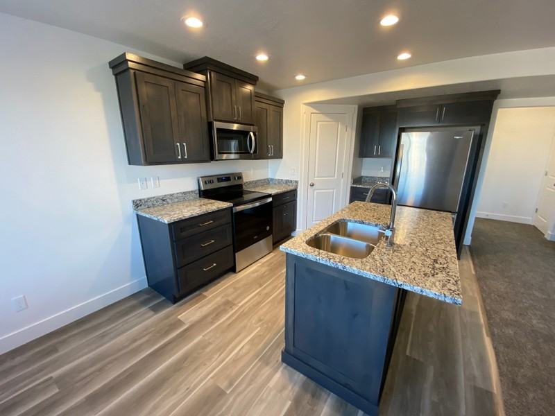 2035 Ne #11 - Photo 7 of 44