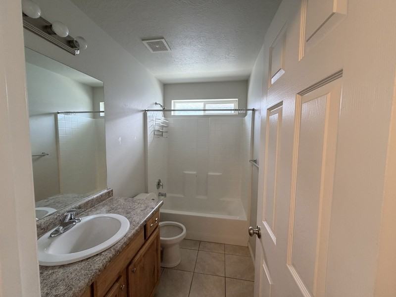 15108 S Honor Dr - Photo 4 of 19