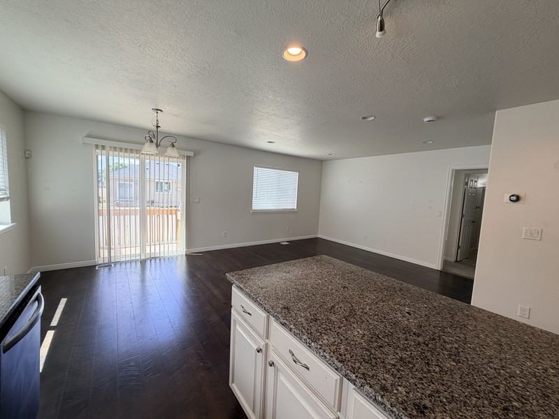 15108 S Honor Dr - Photo 7 of 19