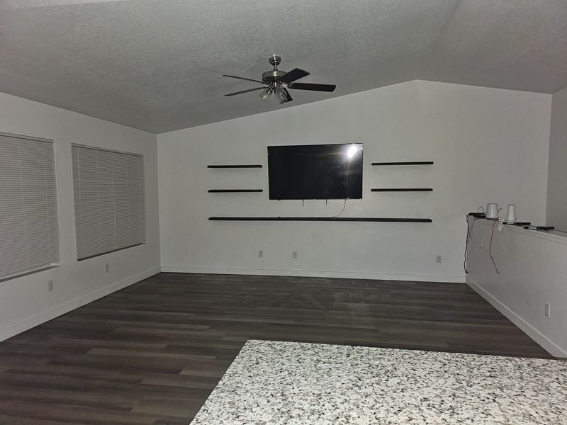 1118 W Rocky Way - Photo 3 of 9