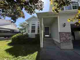 704 Country Club Dr - Photo 1 of 1