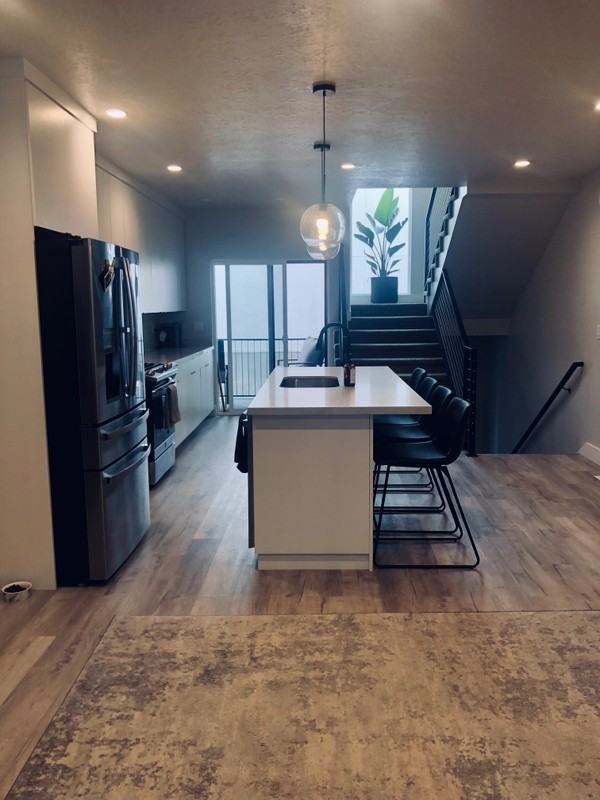 433 E St - Photo 3 of 23