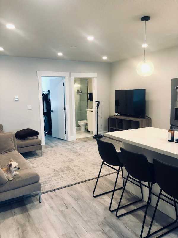 433 E St - Photo 5 of 23