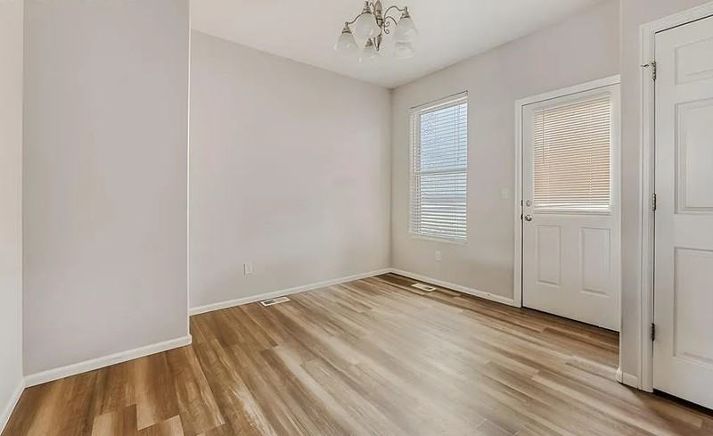 7710 Sandy Springs Pt - Photo 2 of 21