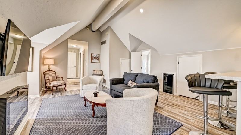145 Daly Ave - Photo 4 of 29