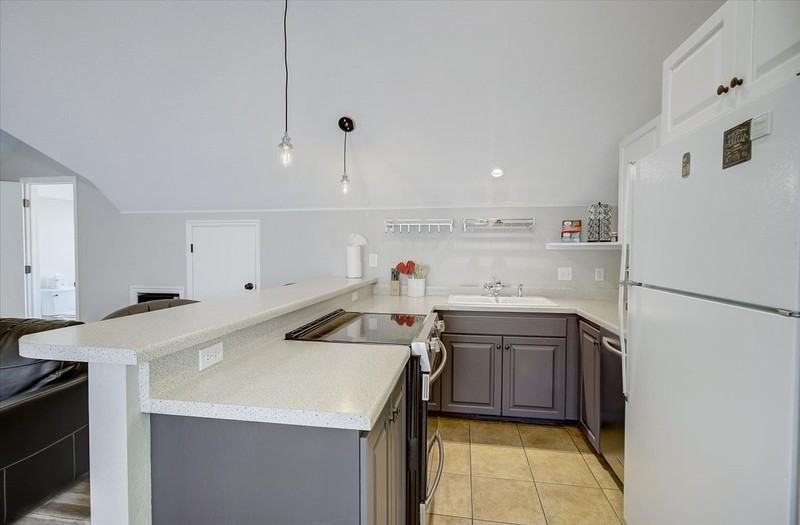 145 Daly Ave - Photo 7 of 29