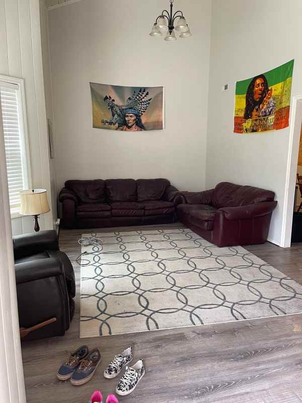 1054 Wn - Photo 3 of 6