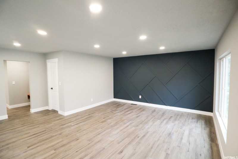 948 E Atkin Ave - Photo 5 of 23