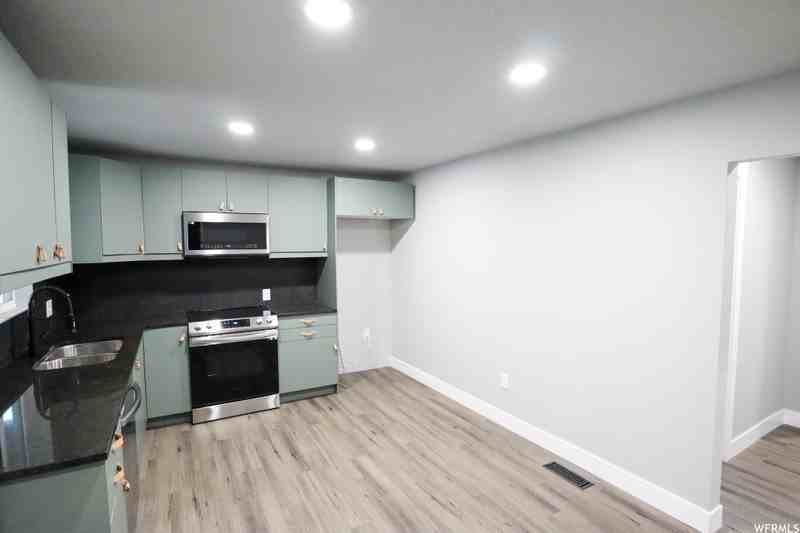 948 E Atkin Ave - Photo 7 of 23