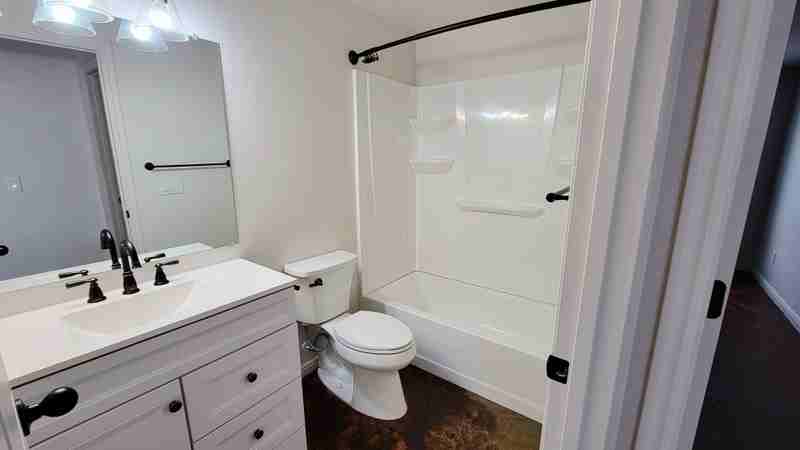 1368 Sw - Photo 7 of 13
