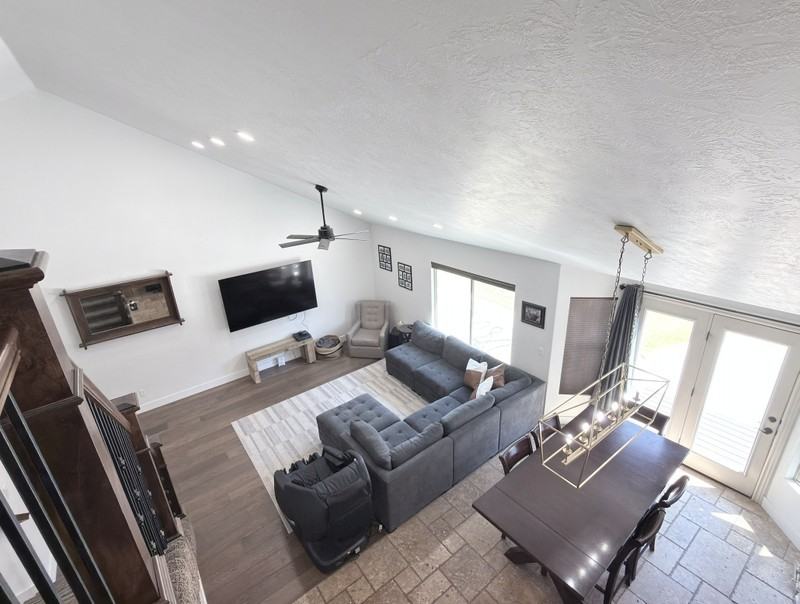 301 W Birch Dr - Photo 4 of 26