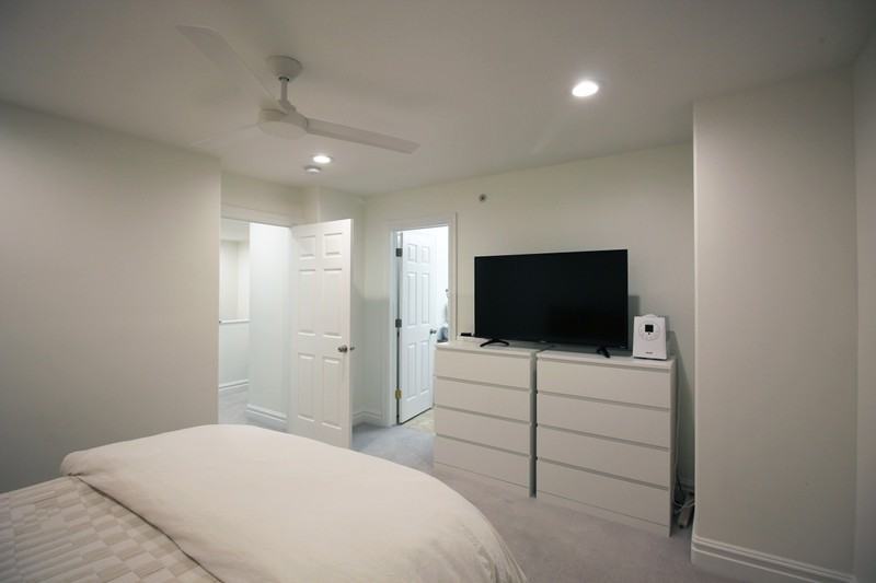 625 E St #7 - Photo 3 of 46
