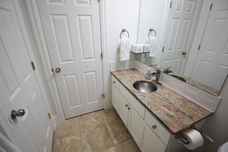 625 E St #7 - Photo 5 of 46