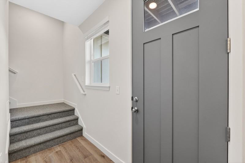 628 Es - Photo 3 of 27