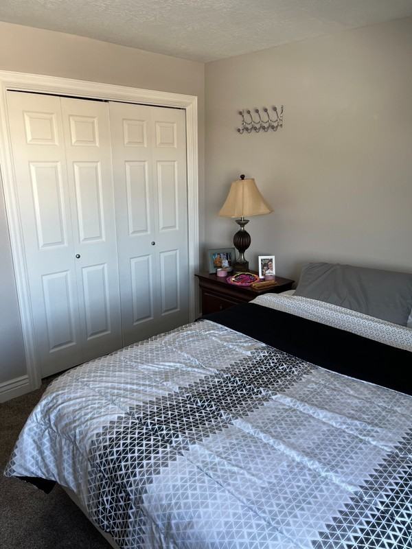 126 E Resaca Dr - Photo 2 of 10