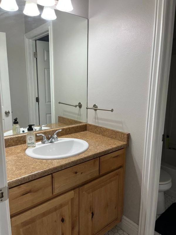 126 E Resaca Dr - Photo 5 of 10