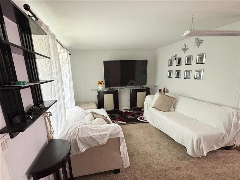 3681 Sw - Photo 2 of 10