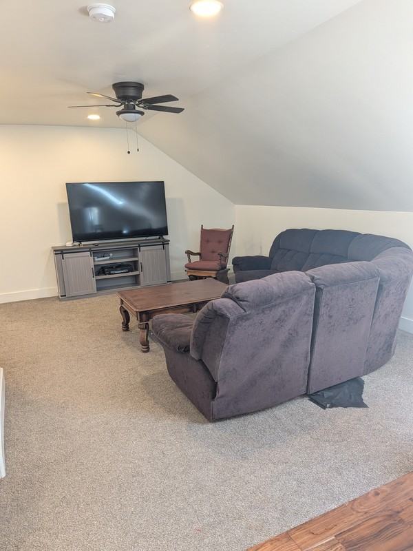 1211 E Russell Rd - Photo 4 of 6