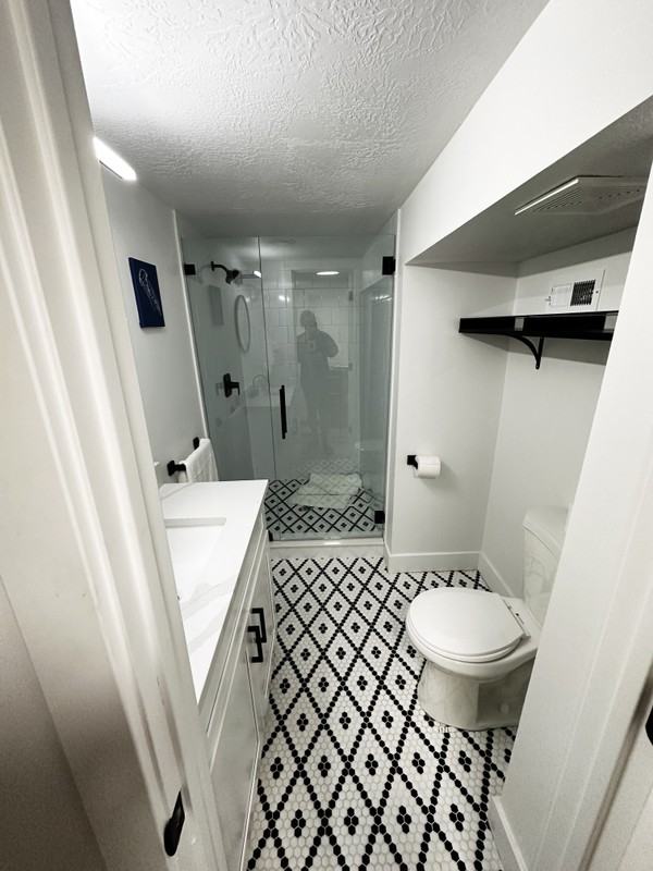 2491 S Park St - Photo 2 of 8