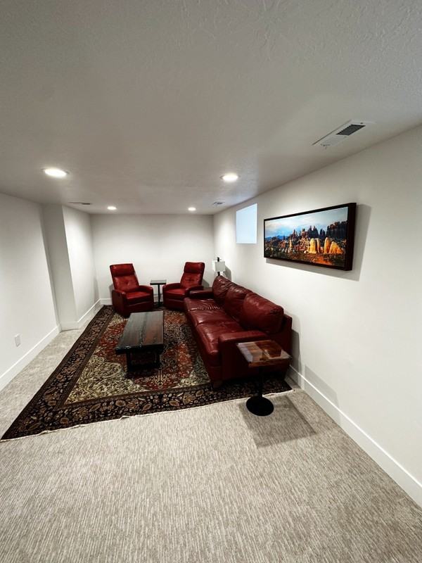 2491 S Park St - Photo 4 of 8